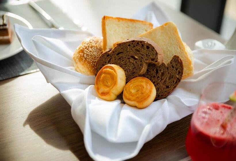 هتل Muong Thanh Grand Bai Chay