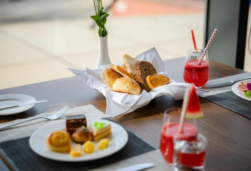 هتل Muong Thanh Grand Bai Chay