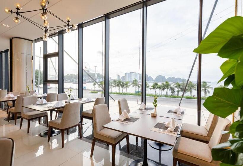 هتل Muong Thanh Grand Bai Chay