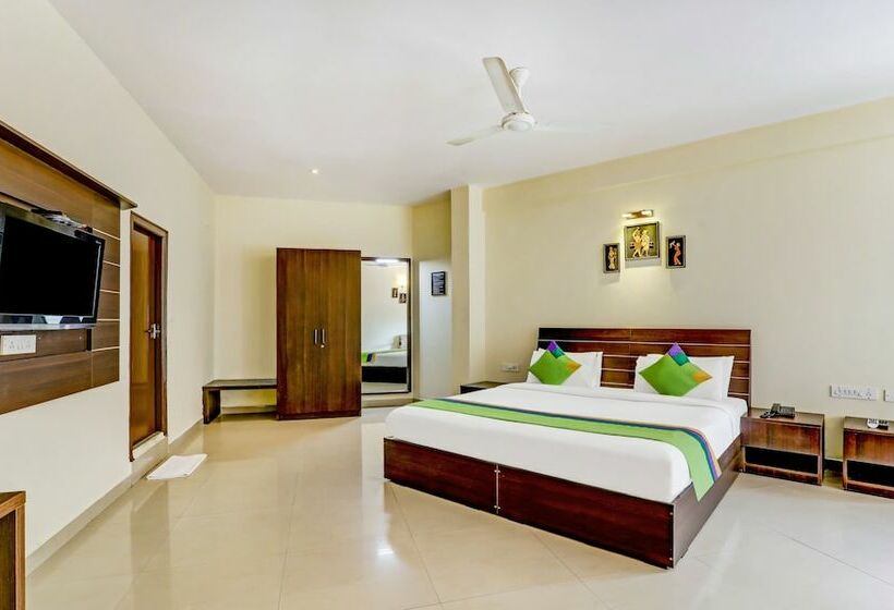 Отель Treebo Trend Fort Mercara