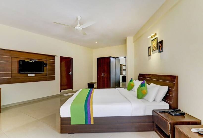 Отель Treebo Trend Fort Mercara