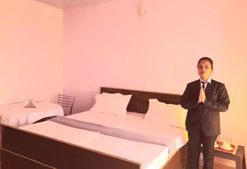 Kings Paradise Resort Kanatal