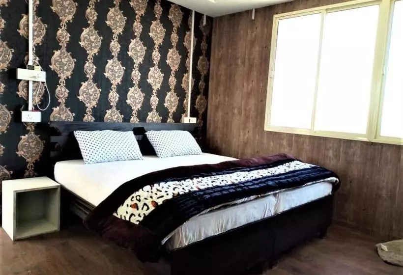 Kings Paradise Resort Kanatal