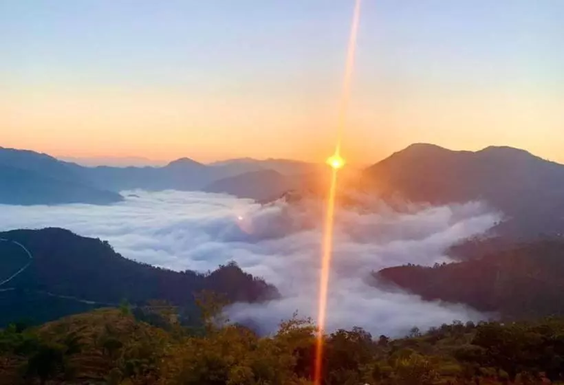 Kings Paradise Resort Kanatal