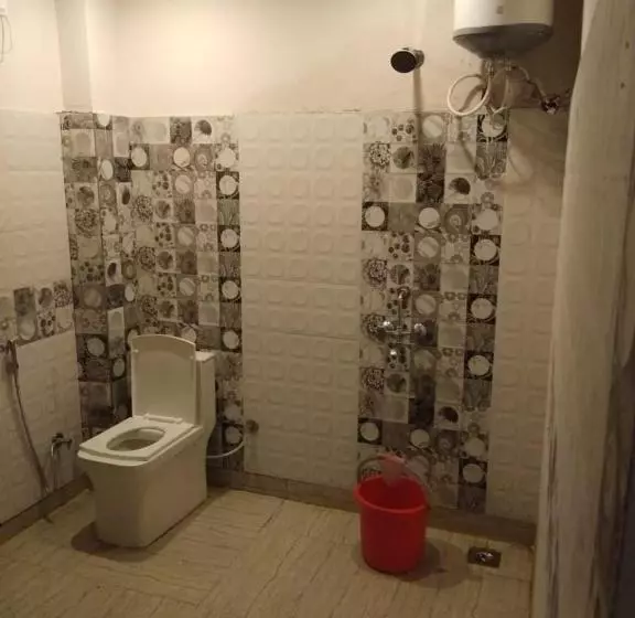 Kings Paradise Resort Kanatal