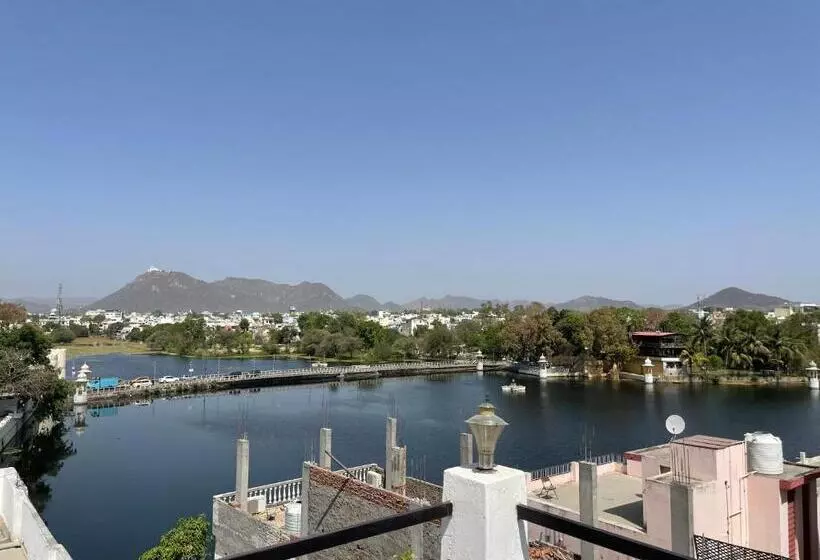 ペンション Boraj Haveli Guest House