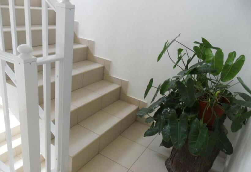 ペンション Casa Celeste