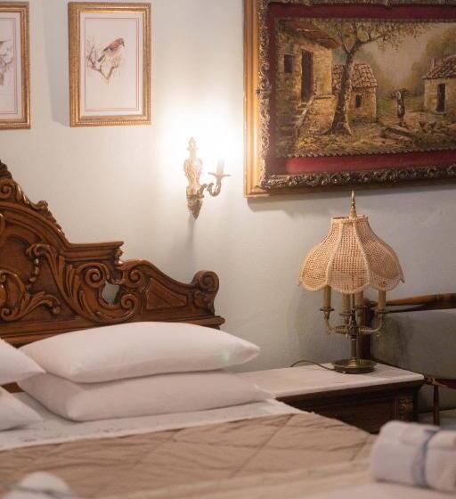 酒店 Bujtina Sidheri