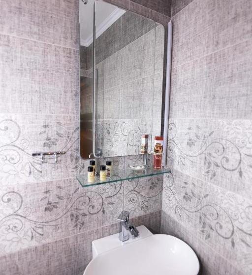 酒店 Bujtina Sidheri