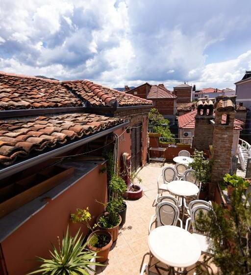 酒店 Bujtina Sidheri