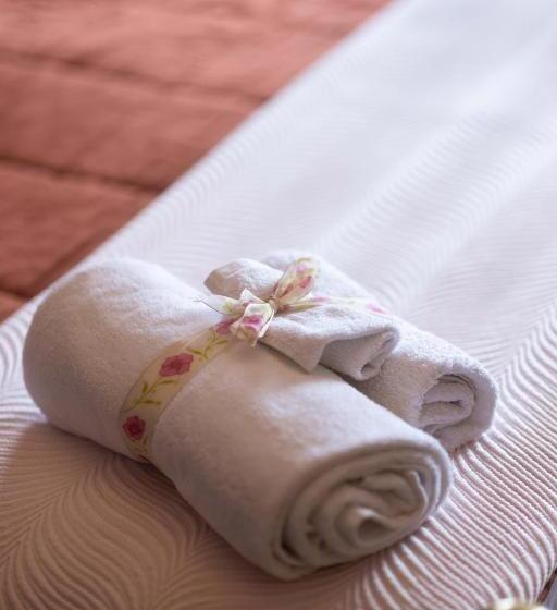 酒店 Bujtina Sidheri