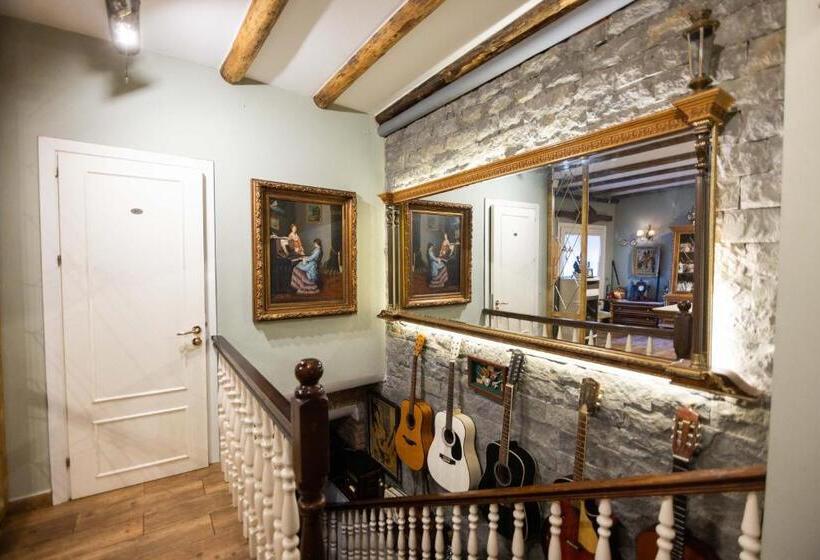 酒店 Bujtina Sidheri