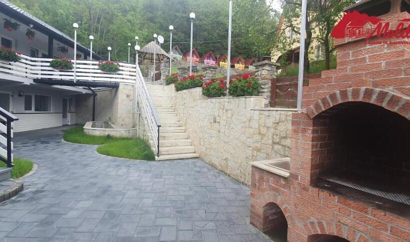 هتل Cazare Moldi Btt