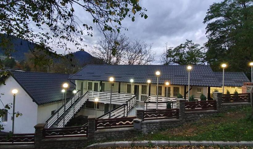 هتل Cazare Moldi Btt