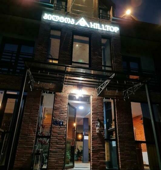 هتل Hilltop Kazbegi