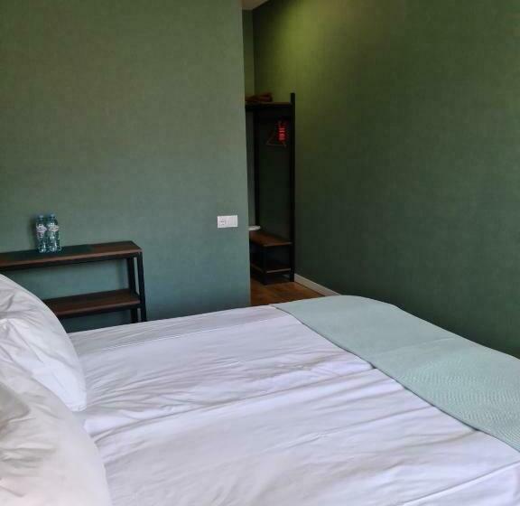 هتل Hilltop Kazbegi