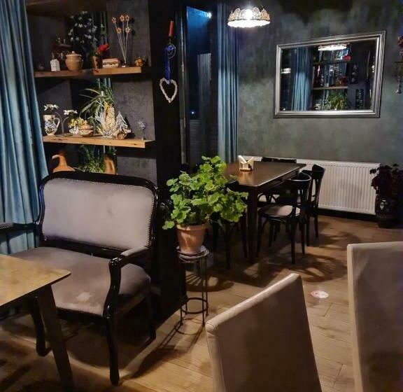 هتل Hilltop Kazbegi