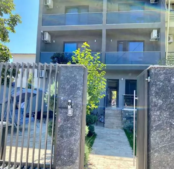 Hotelli Mavboutique Villa