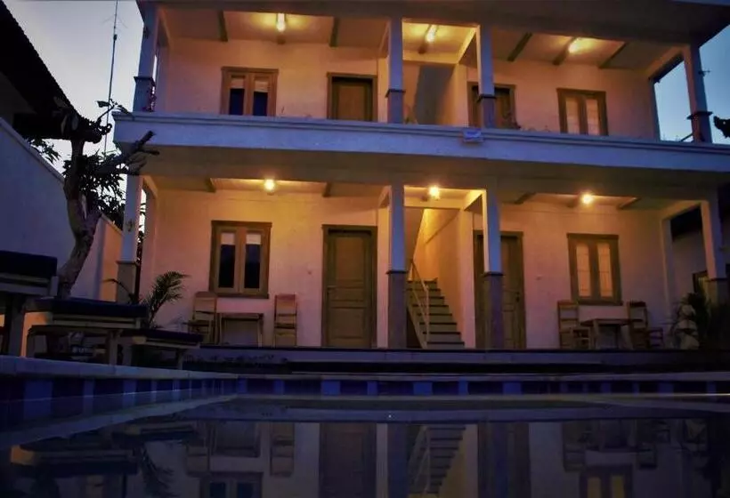 ペンション Adore Guesthouse