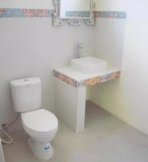 ペンション Adore Guesthouse