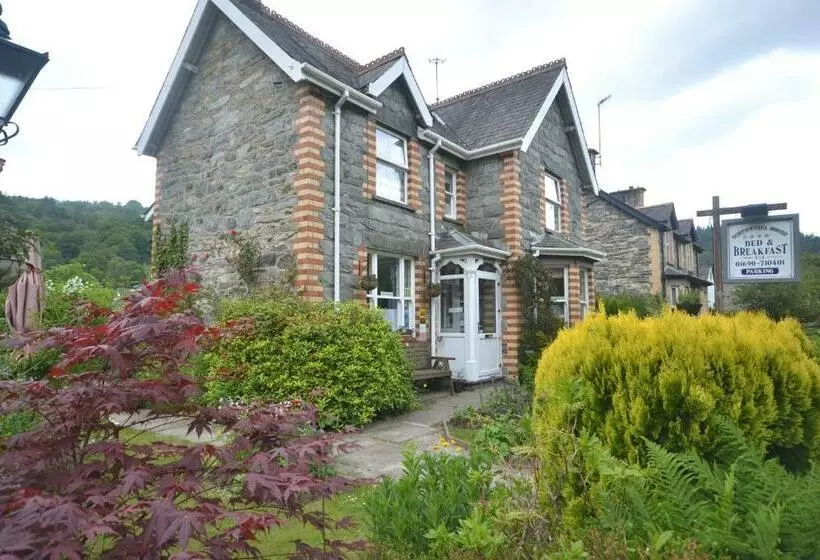 Majatalo Gorphwysfa House B & B