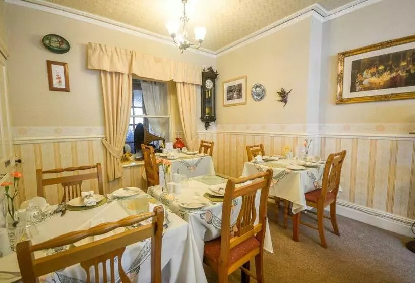 Majatalo Gorphwysfa House B & B