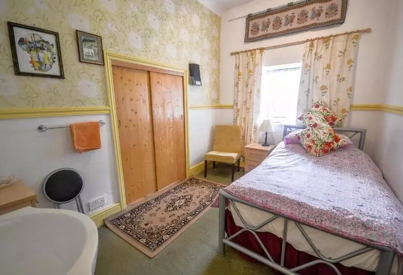 Majatalo Gorphwysfa House B & B