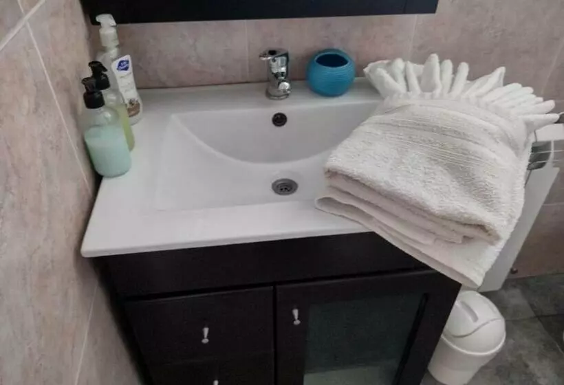 ベッドアンドブレックファースト Habitación Hemerocallis   Hospedaje Lo De Juan Y Mabel
