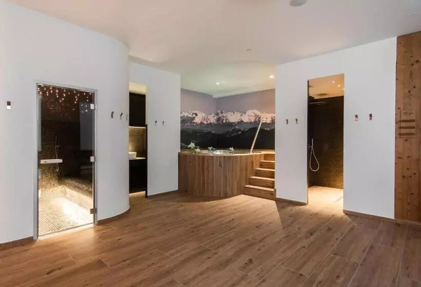 Boutique Hotel Grahor