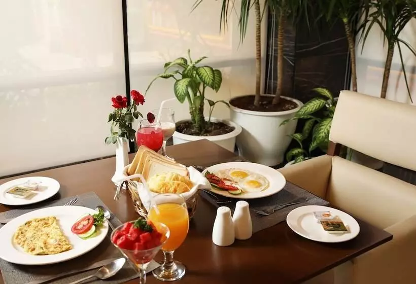 هتل Avari Xpress Multan