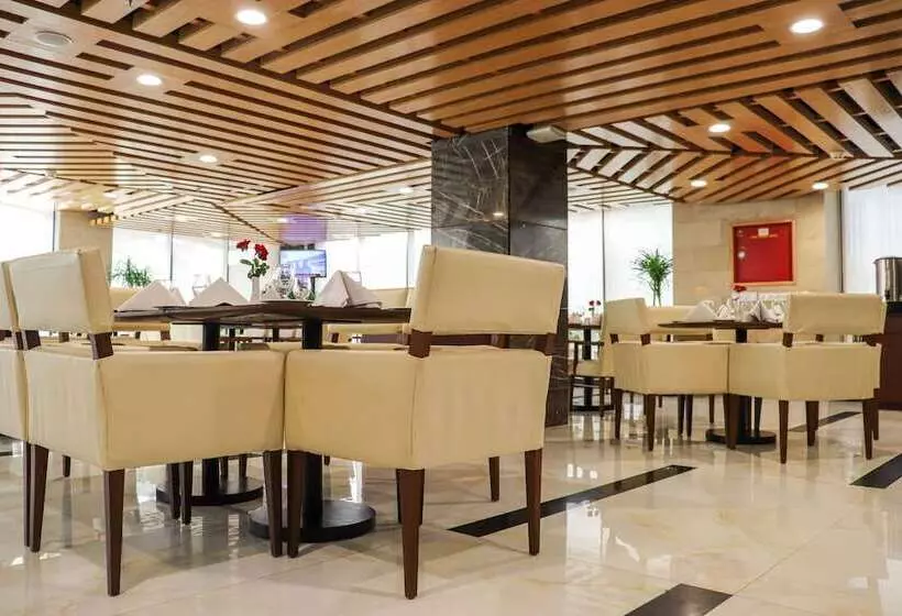 هتل Avari Xpress Multan