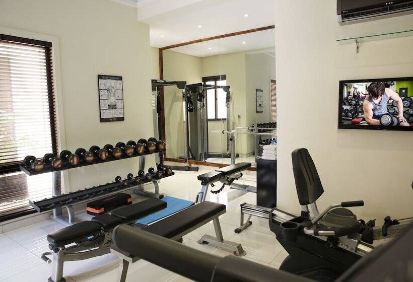 هتل Avari Xpress Multan