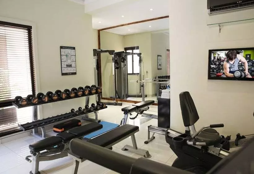 هتل Avari Xpress Multan