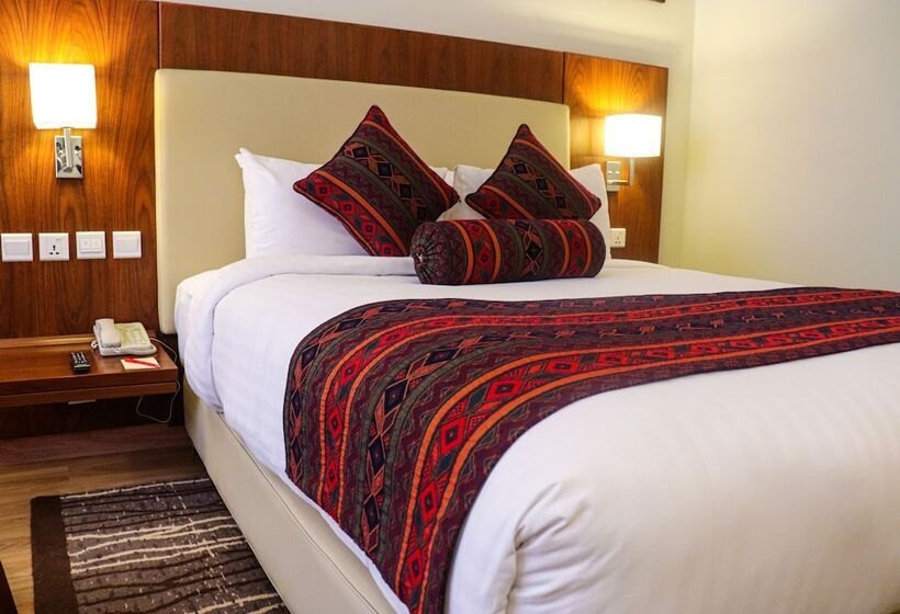 هتل Avari Xpress Multan