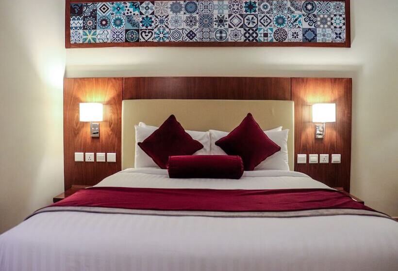 هتل Avari Xpress Multan