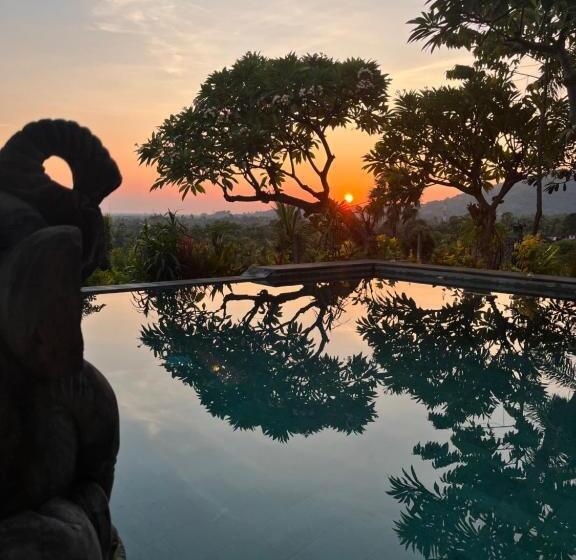 ホテル Menjangan Hill