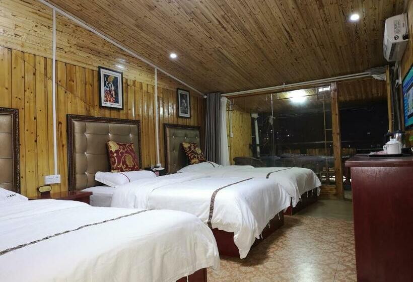 פנסיון Jiuqi Guest House