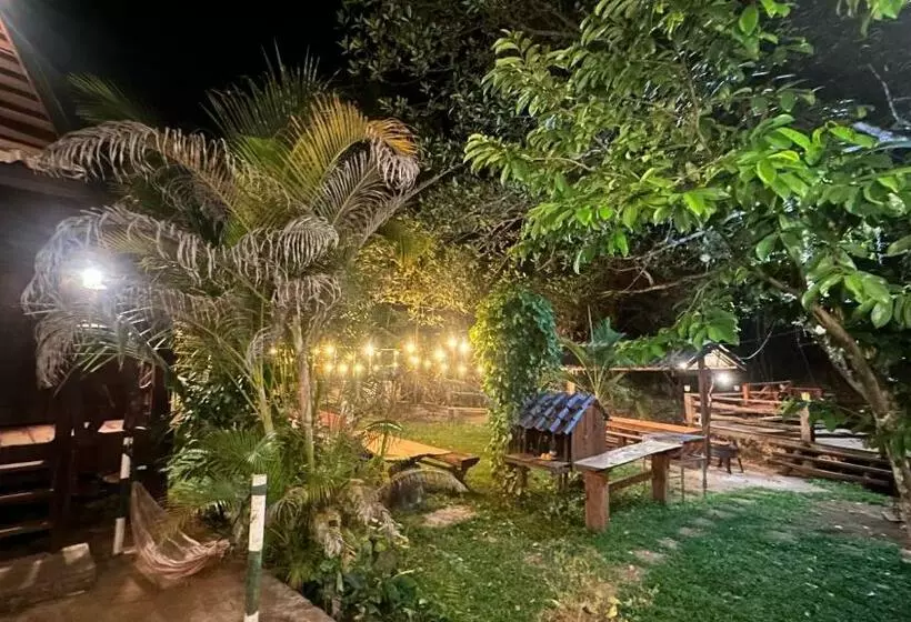 Majatalo Mondulkiri Pizza Bungalows