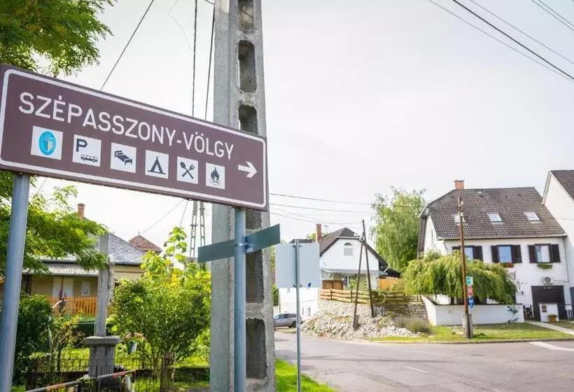 ペンション Valley Vendégház