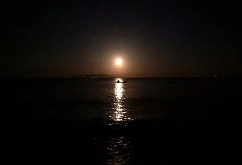 Ryokan Izu Hokkawa Seaside Guesthouse 伊豆北川の家