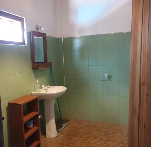 هتل Surfpoint Sri Lanka Kite Village