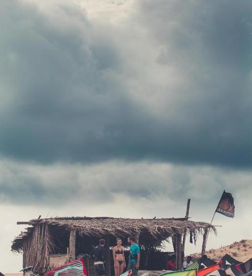 هتل Surfpoint Sri Lanka Kite Village