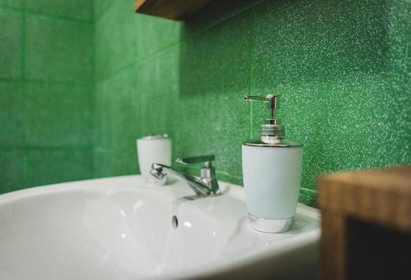 هتل Surfpoint Sri Lanka Kite Village