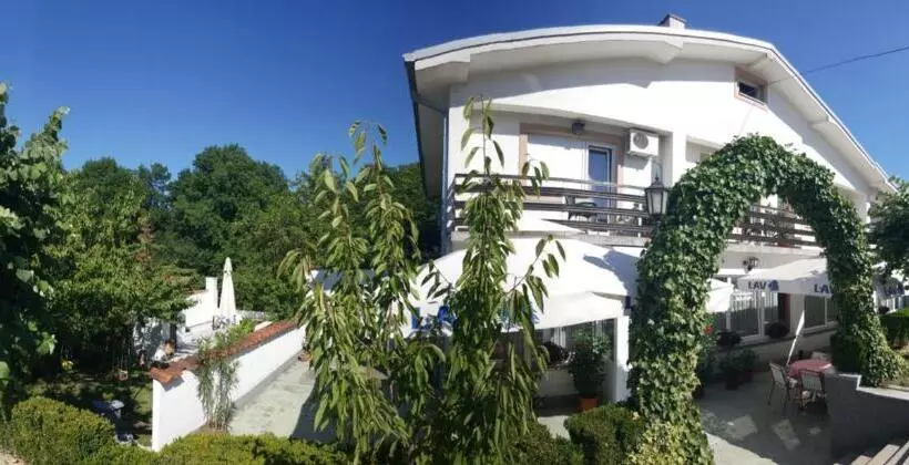 Pension Guest House Major