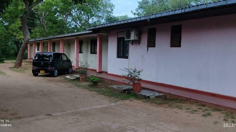 بنسيون Isuruma Rest