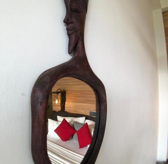 Pensió Mount Shadows