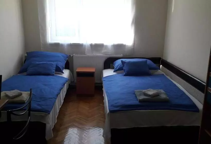 ペンション Peró Vendégház