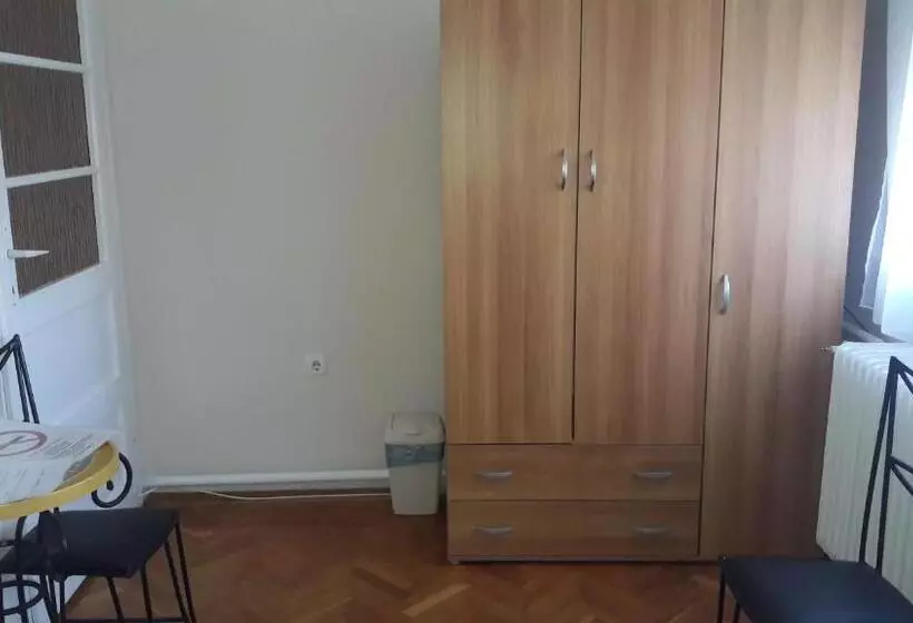 ペンション Peró Vendégház