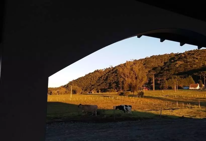 Majatalo Pousada Abraço Serrano