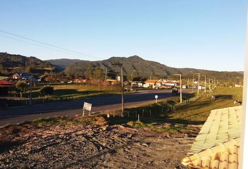 Majatalo Pousada Abraço Serrano